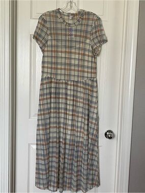 Casual Plaid Short-Sleeve Midi Dress in Cream and Navy